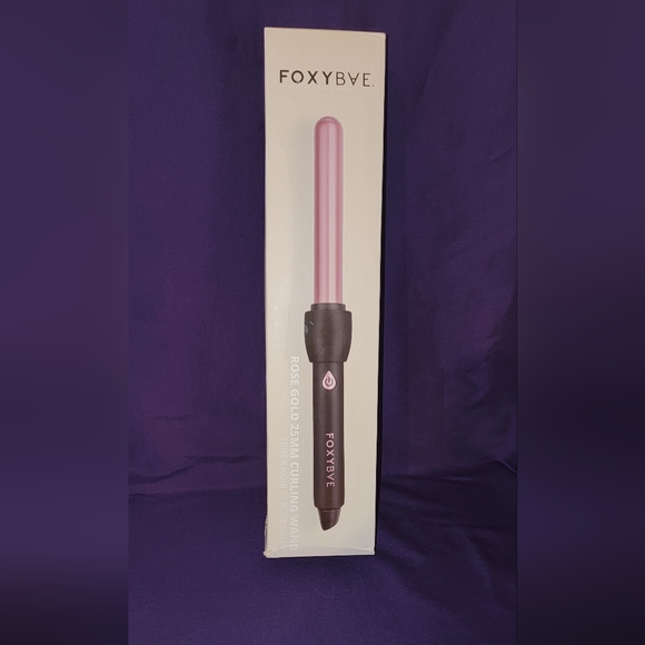 Foxy Bae Curling Wand - Picture 2 of 3